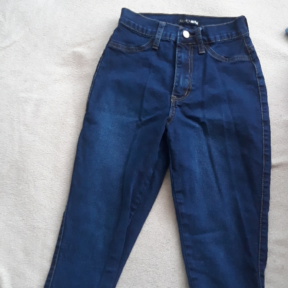 Jean - Picture 2 of 2